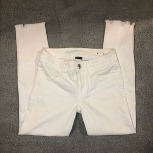 White American eagle jeans